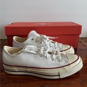 Converse Chuck Taylor All Star Low White Sneakers Men 7 Women 9 Classic Canvas